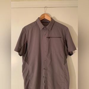 medium Arc’teryx short sleeve button up